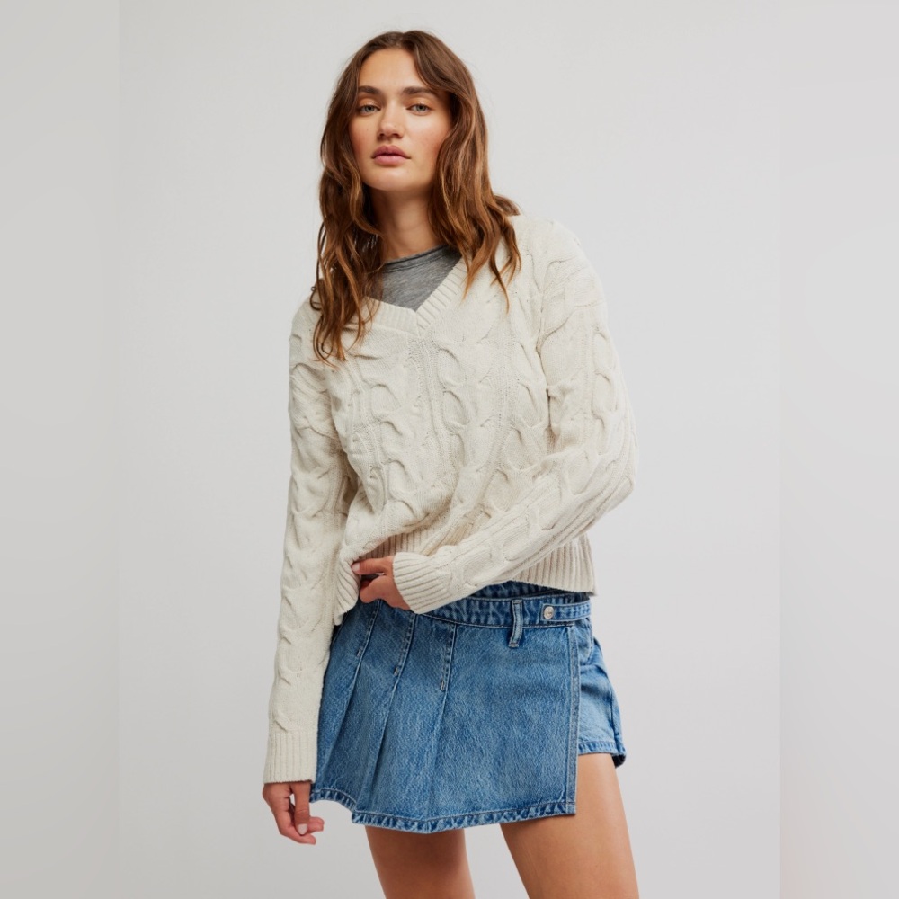 NWT Free People Washed Cable V-Neck Sweater Optic White Size Large